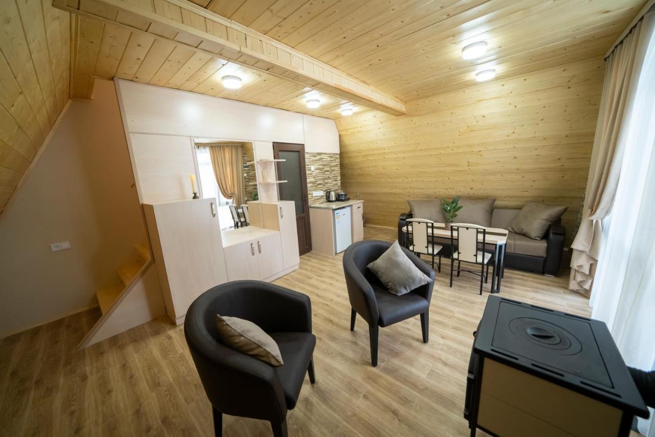 Woodland Cottages ツァグカゾール エクステリア 写真