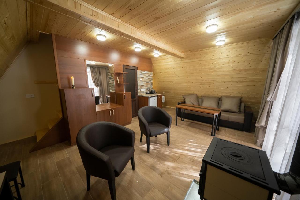 Woodland Cottages ツァグカゾール エクステリア 写真